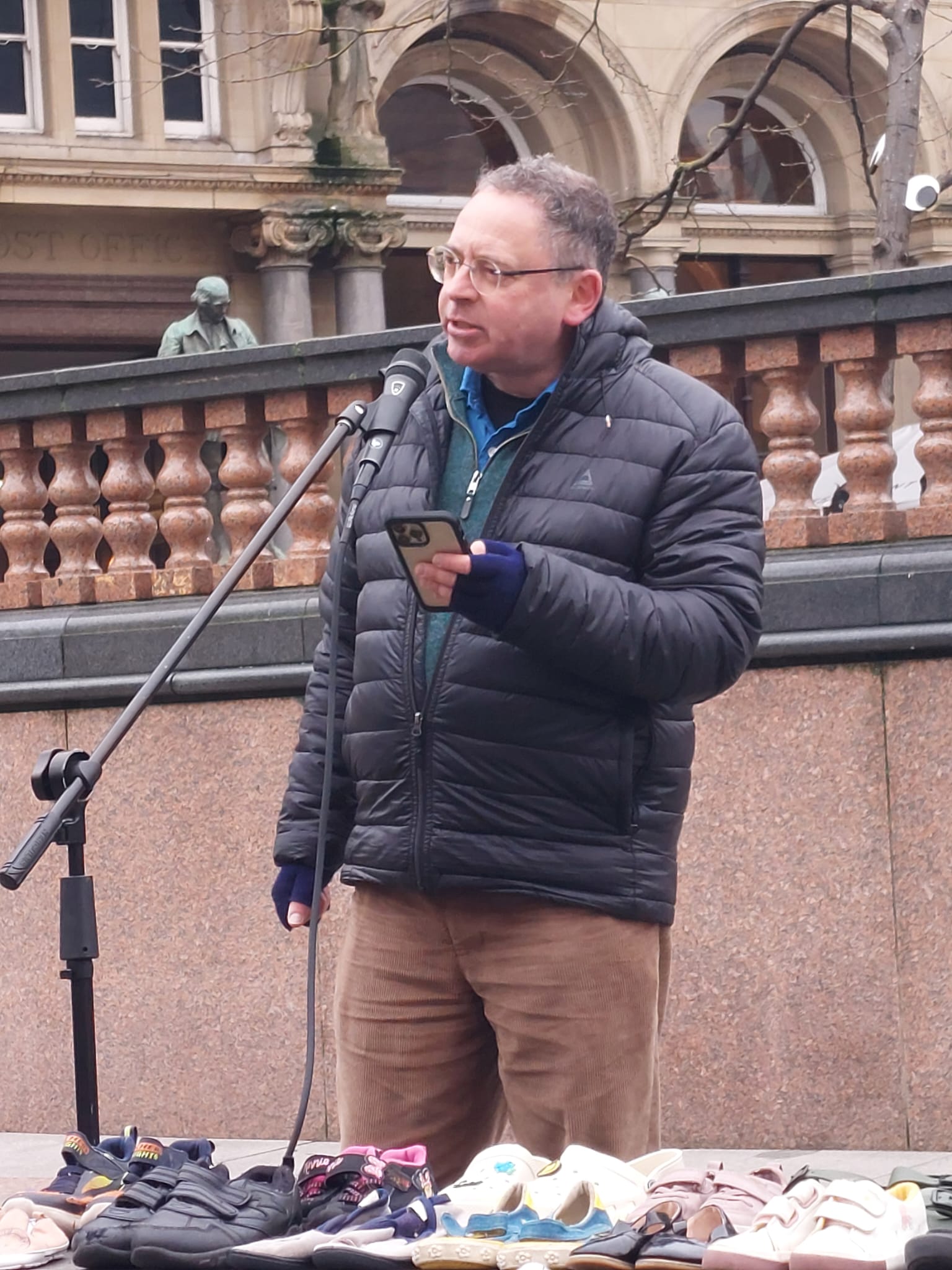 Robert Cohen giving speech at Holocaust Memorial Day